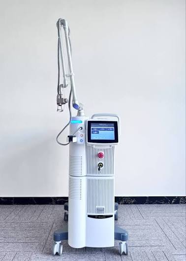دستگاه لیزر CO2 فرکشنال حرفه‌ای جوانسازی پوست و درمان اسکار